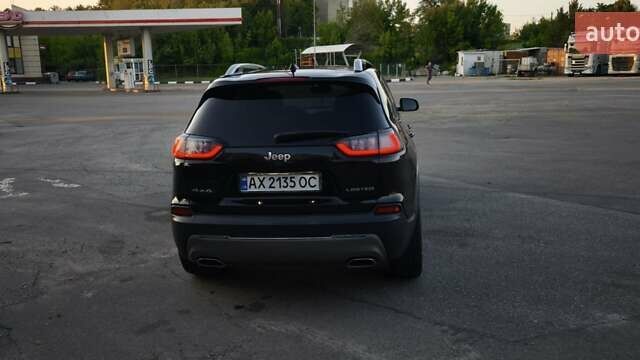 Чорний Джип Cherokee, об'ємом двигуна 3.24 л та пробігом 71 тис. км за 22000 $, фото 5 на Automoto.ua