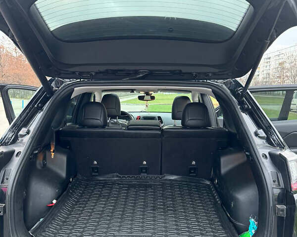 Черный Джип Чероки, объемом двигателя 2.36 л и пробегом 108 тыс. км за 16500 $, фото 12 на Automoto.ua