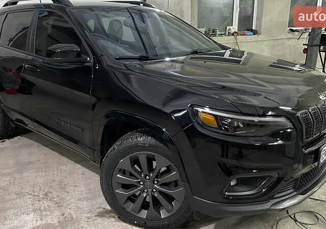 Чорний Джип Cherokee, об'ємом двигуна 3.24 л та пробігом 118 тис. км за 18900 $, фото 9 на Automoto.ua