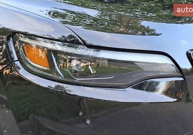 Чорний Джип Cherokee, об'ємом двигуна 2.36 л та пробігом 139 тис. км за 13458 $, фото 19 на Automoto.ua