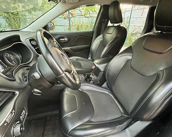 Черный Джип Чероки, объемом двигателя 3.24 л и пробегом 156 тыс. км за 18500 $, фото 20 на Automoto.ua