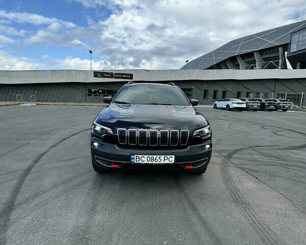 Чорний Джип Cherokee, об'ємом двигуна 1.99 л та пробігом 81 тис. км за 24800 $, фото 2 на Automoto.ua