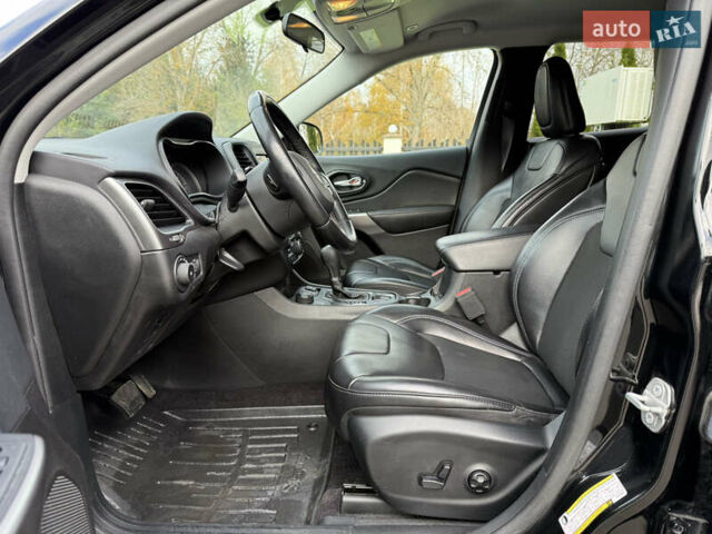 Черный Джип Чероки, объемом двигателя 2.36 л и пробегом 218 тыс. км за 14200 $, фото 19 на Automoto.ua