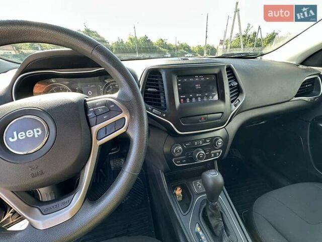 Черный Джип Чероки, объемом двигателя 2.4 л и пробегом 79 тыс. км за 15000 $, фото 18 на Automoto.ua