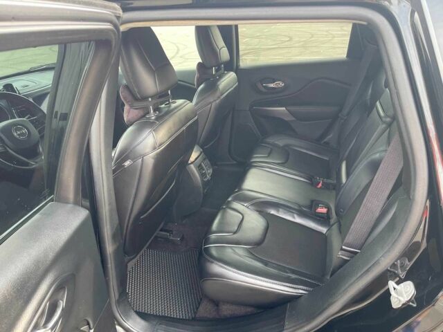 Черный Джип Чероки, объемом двигателя 2.4 л и пробегом 155 тыс. км за 15000 $, фото 13 на Automoto.ua