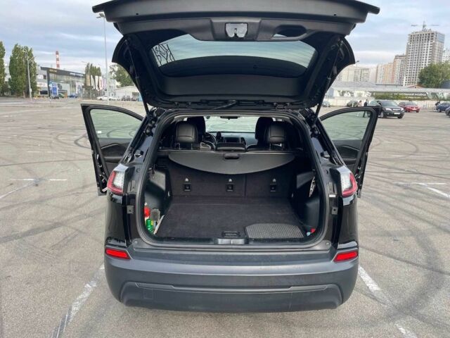 Черный Джип Чероки, объемом двигателя 2.4 л и пробегом 155 тыс. км за 15000 $, фото 20 на Automoto.ua