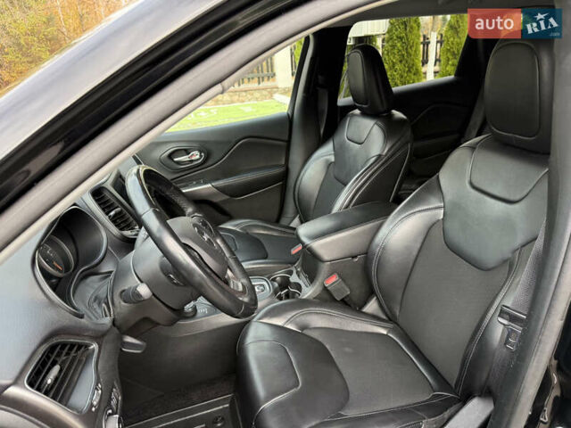 Черный Джип Чероки, объемом двигателя 2.36 л и пробегом 218 тыс. км за 14200 $, фото 21 на Automoto.ua