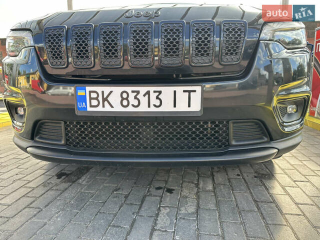 Чорний Джип Cherokee, об'ємом двигуна 2.36 л та пробігом 108 тис. км за 18000 $, фото 46 на Automoto.ua