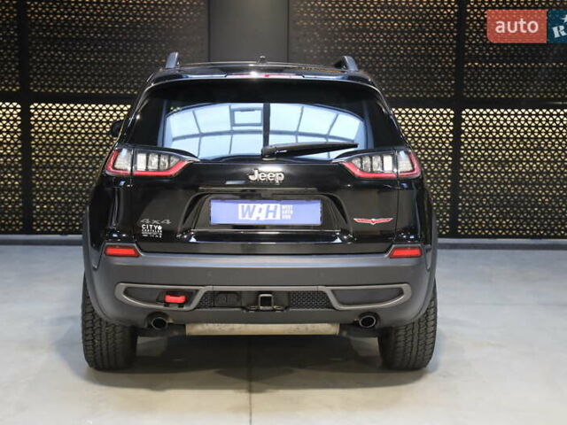 Черный Джип Чероки, объемом двигателя 2.36 л и пробегом 211 тыс. км за 21500 $, фото 5 на Automoto.ua