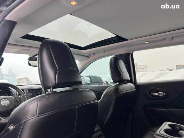 Черный Джип Чероки, объемом двигателя 3.2 л и пробегом 116 тыс. км за 22440 $, фото 39 на Automoto.ua