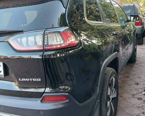 Чорний Джип Cherokee, об'ємом двигуна 3.24 л та пробігом 60 тис. км за 18500 $, фото 2 на Automoto.ua