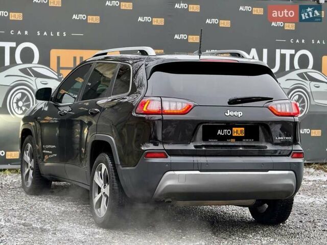 Черный Джип Чероки, объемом двигателя 2.36 л и пробегом 135 тыс. км за 16800 $, фото 4 на Automoto.ua