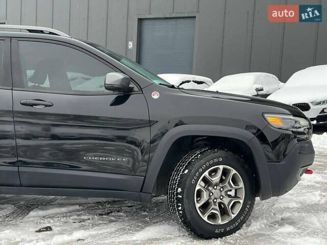 Чорний Джип Cherokee, об'ємом двигуна 3.2 л та пробігом 116 тис. км за 22440 $, фото 11 на Automoto.ua