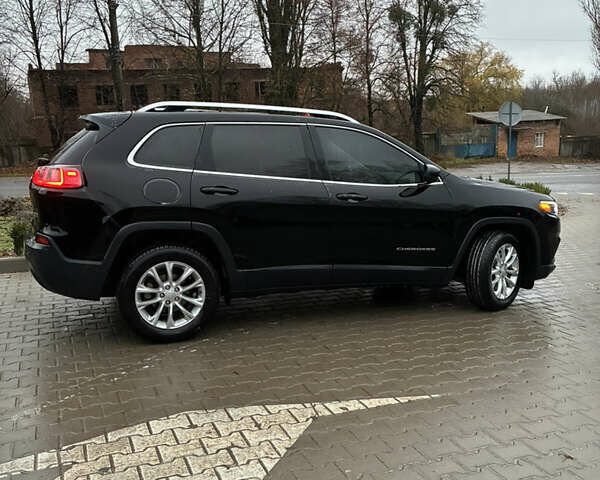 Черный Джип Чероки, объемом двигателя 0 л и пробегом 122 тыс. км за 15500 $, фото 5 на Automoto.ua