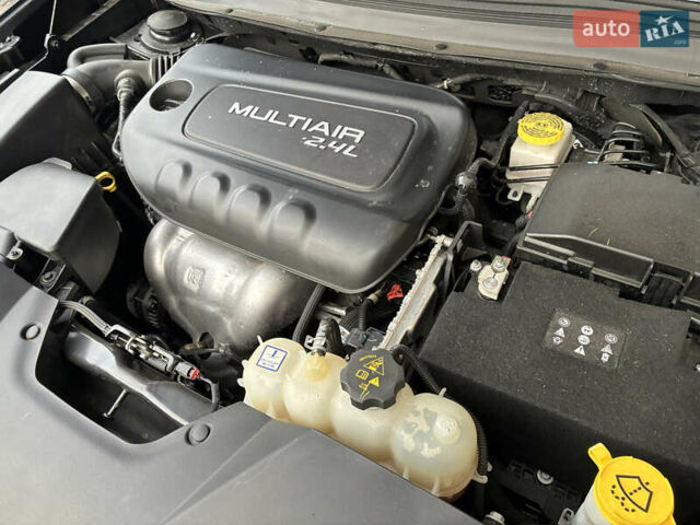 Джип Cherokee 2019 у Жмеренке на Automoto.ua Чорний Джип Cherokee, об'ємом двигуна 0 л та пробігом 76 тис. км за 16500 $, фото 6 на Automoto.ua