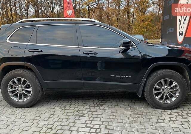 Черный Джип Чероки, объемом двигателя 2.36 л и пробегом 142 тыс. км за 17000 $, фото 9 на Automoto.ua