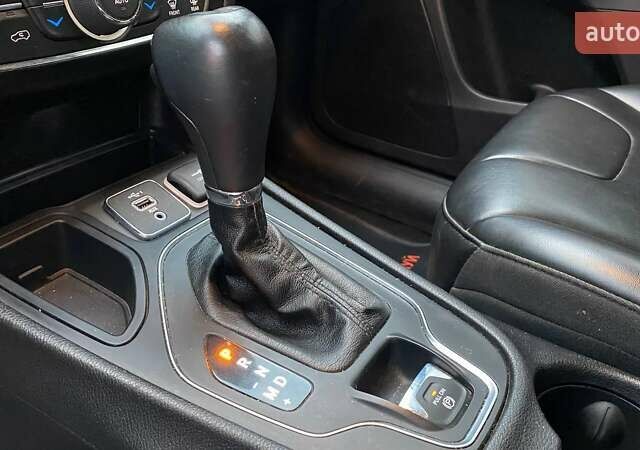 Черный Джип Чероки, объемом двигателя 2.36 л и пробегом 142 тыс. км за 17000 $, фото 22 на Automoto.ua