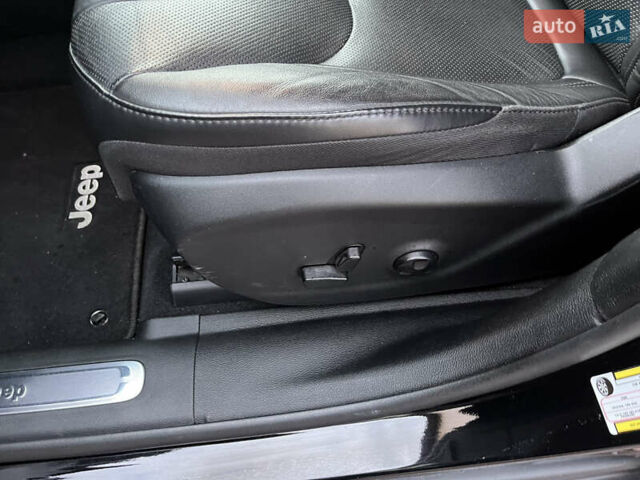 Чорний Джип Cherokee, об'ємом двигуна 2.36 л та пробігом 33 тис. км за 20500 $, фото 25 на Automoto.ua