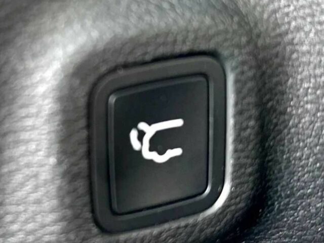 Черный Джип Чероки, объемом двигателя 2.4 л и пробегом 117 тыс. км за 11000 $, фото 8 на Automoto.ua