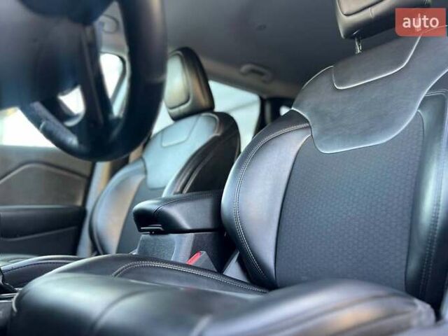 Чорний Джип Cherokee, об'ємом двигуна 2.36 л та пробігом 89 тис. км за 17300 $, фото 11 на Automoto.ua