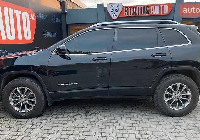 Черный Джип Чероки, объемом двигателя 2.36 л и пробегом 142 тыс. км за 17000 $, фото 8 на Automoto.ua