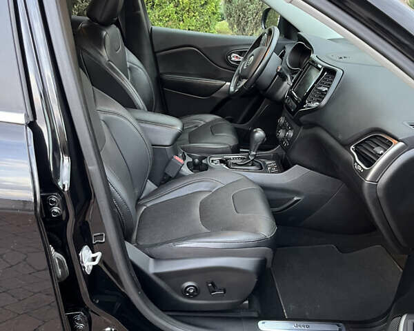 Чорний Джип Cherokee, об'ємом двигуна 2.36 л та пробігом 33 тис. км за 20500 $, фото 29 на Automoto.ua