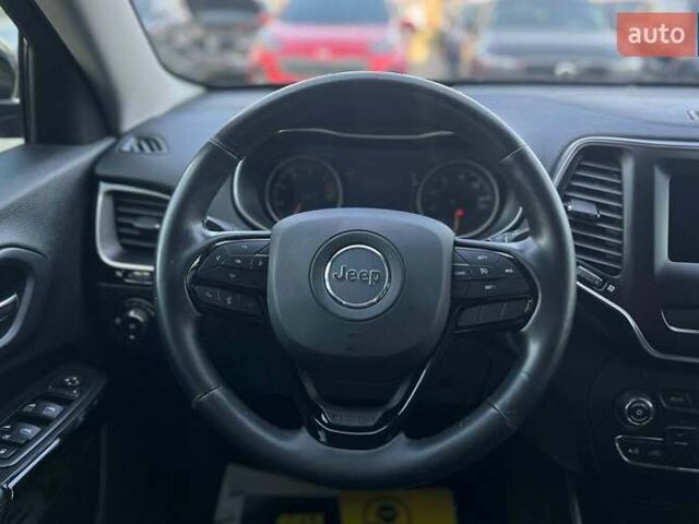 Чорний Джип Cherokee, об'ємом двигуна 2.36 л та пробігом 89 тис. км за 17300 $, фото 16 на Automoto.ua