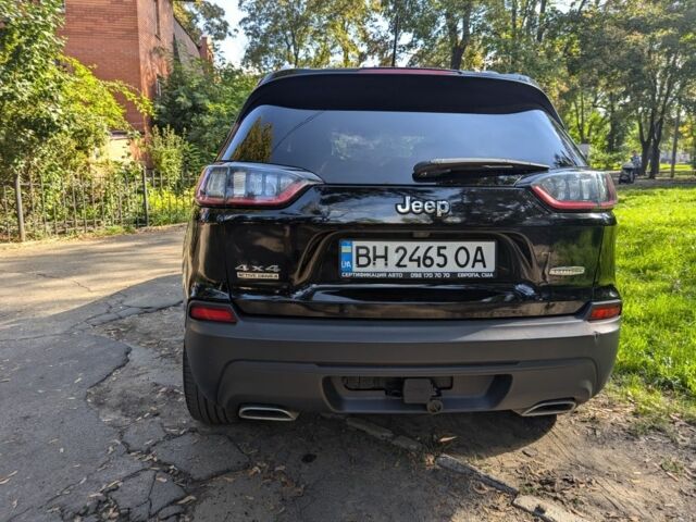 Черный Джип Чероки, объемом двигателя 2 л и пробегом 80 тыс. км за 20500 $, фото 5 на Automoto.ua