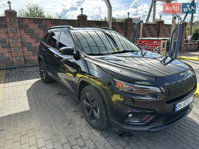 Чорний Джип Cherokee, об'ємом двигуна 2.36 л та пробігом 108 тис. км за 18000 $, фото 4 на Automoto.ua