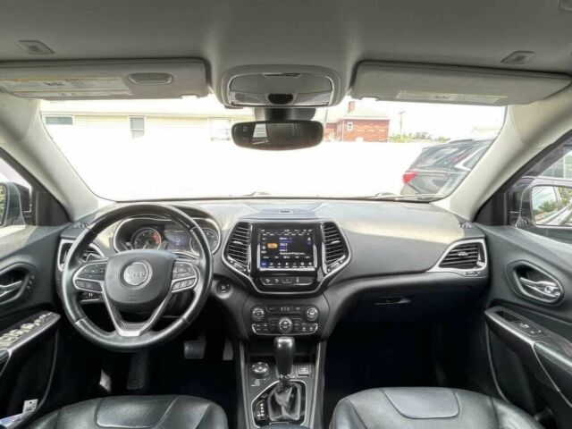 Чорний Джип Cherokee, об'ємом двигуна 2 л та пробігом 50 тис. км за 16400 $, фото 8 на Automoto.ua