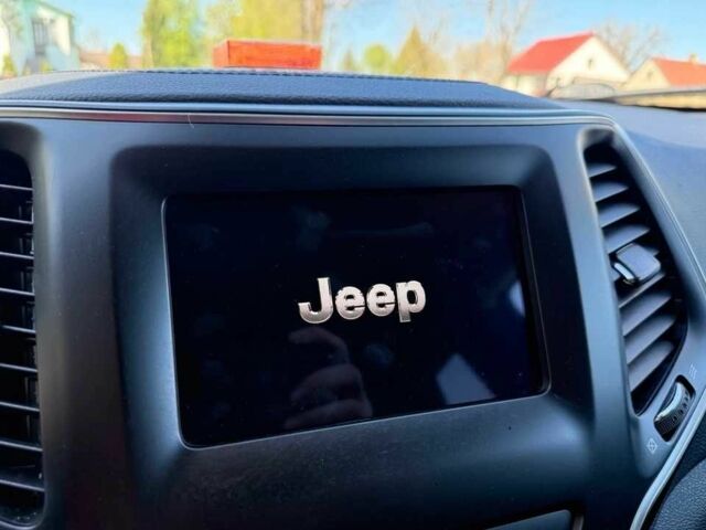 Чорний Джип Cherokee, об'ємом двигуна 0 л та пробігом 57 тис. км за 8700 $, фото 7 на Automoto.ua