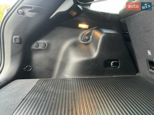 Чорний Джип Cherokee, об'ємом двигуна 2.36 л та пробігом 33 тис. км за 20500 $, фото 20 на Automoto.ua