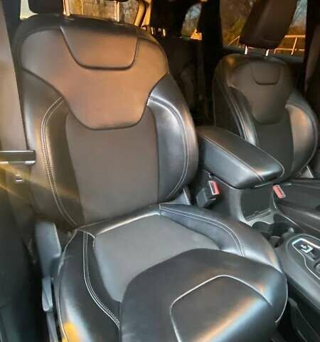 Черный Джип Чероки, объемом двигателя 2.36 л и пробегом 142 тыс. км за 17000 $, фото 35 на Automoto.ua