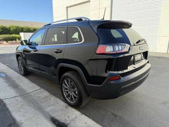 Чорний Джип Cherokee, об'ємом двигуна 2.4 л та пробігом 44 тис. км за 2700 $, фото 1 на Automoto.ua