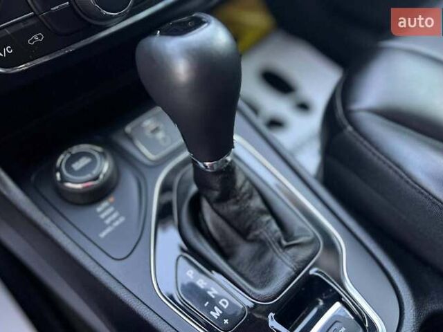 Чорний Джип Cherokee, об'ємом двигуна 2.36 л та пробігом 89 тис. км за 17300 $, фото 19 на Automoto.ua