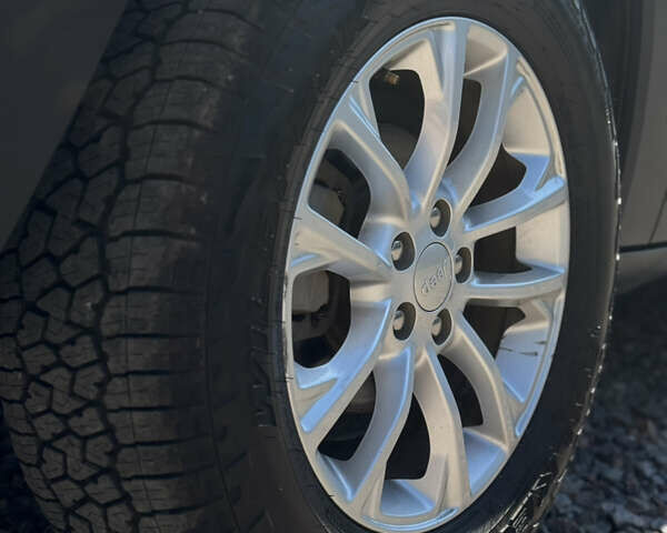 Чорний Джип Cherokee, об'ємом двигуна 2.4 л та пробігом 107 тис. км за 14999 $, фото 62 на Automoto.ua