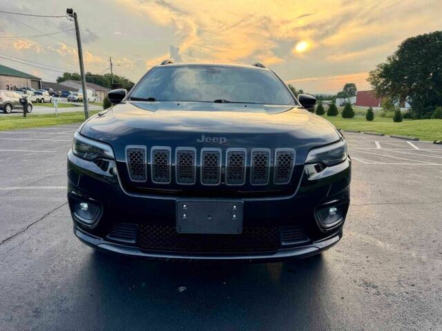 Черный Джип Чероки, объемом двигателя 2 л и пробегом 44 тыс. км за 8700 $, фото 1 на Automoto.ua