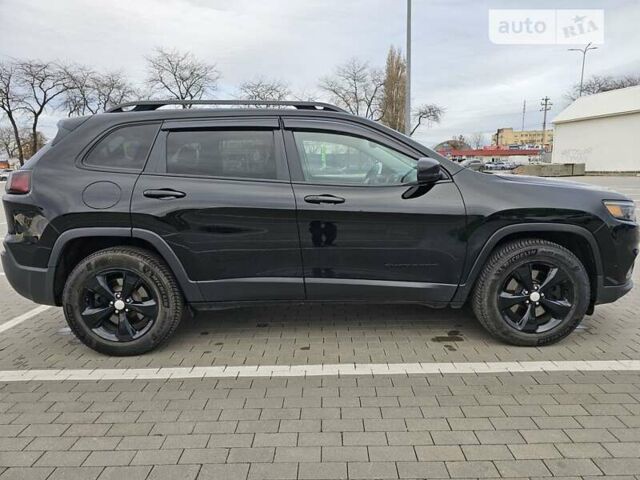 Чорний Джип Cherokee, об'ємом двигуна 3.24 л та пробігом 39 тис. км за 21999 $, фото 4 на Automoto.ua