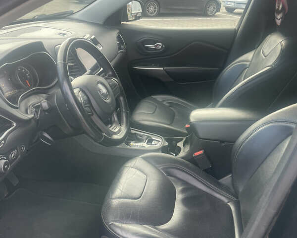 Черный Джип Чероки, объемом двигателя 2.36 л и пробегом 166 тыс. км за 16000 $, фото 14 на Automoto.ua