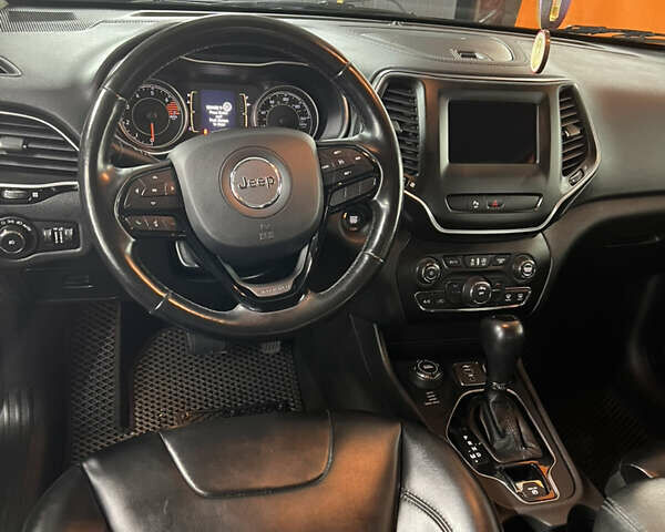 Черный Джип Чероки, объемом двигателя 2.36 л и пробегом 152 тыс. км за 15150 $, фото 29 на Automoto.ua