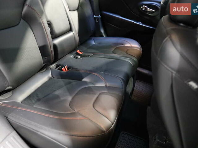 Черный Джип Чероки, объемом двигателя 2.36 л и пробегом 211 тыс. км за 21500 $, фото 43 на Automoto.ua