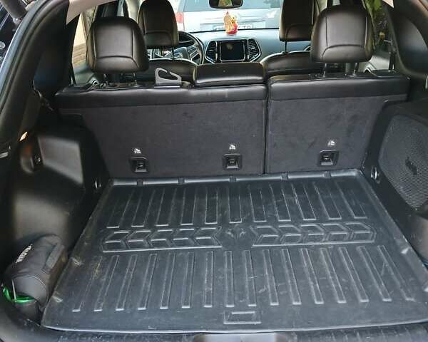 Чорний Джип Cherokee, об'ємом двигуна 3.24 л та пробігом 60 тис. км за 18500 $, фото 10 на Automoto.ua
