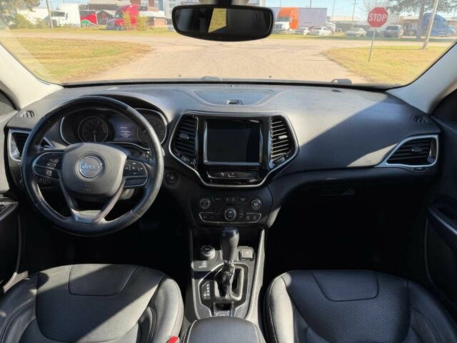 Черный Джип Чероки, объемом двигателя 3.2 л и пробегом 43 тыс. км за 5900 $, фото 9 на Automoto.ua