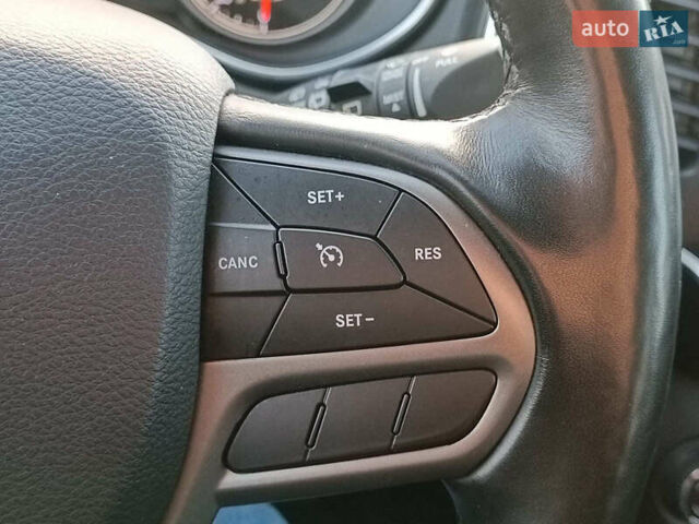 Черный Джип Чероки, объемом двигателя 2.4 л и пробегом 32 тыс. км за 17940 $, фото 24 на Automoto.ua