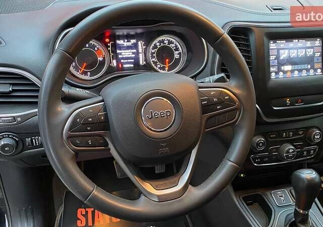 Черный Джип Чероки, объемом двигателя 2.36 л и пробегом 142 тыс. км за 17000 $, фото 18 на Automoto.ua