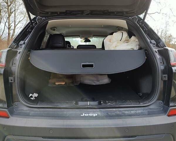 Чорний Джип Cherokee, об'ємом двигуна 2.4 л та пробігом 64 тис. км за 18000 $, фото 11 на Automoto.ua