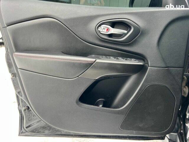 Черный Джип Чероки, объемом двигателя 3.2 л и пробегом 116 тыс. км за 22440 $, фото 14 на Automoto.ua