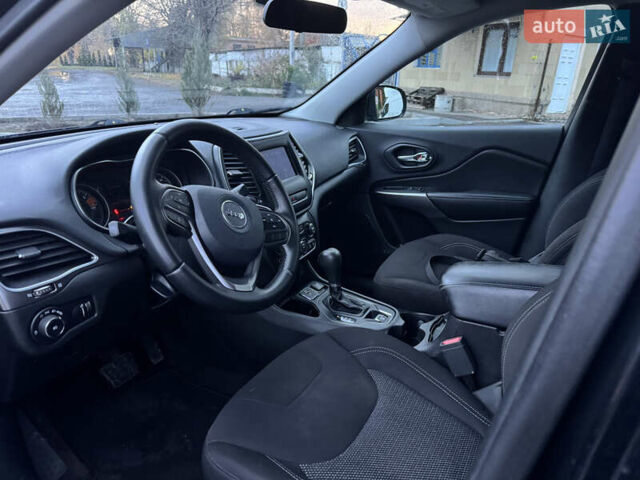 Чорний Джип Cherokee, об'ємом двигуна 2.4 л та пробігом 223 тис. км за 13900 $, фото 55 на Automoto.ua