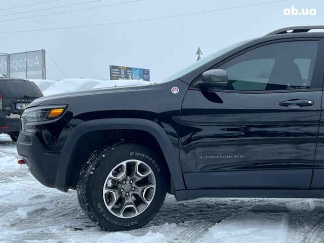 Черный Джип Чероки, объемом двигателя 3.2 л и пробегом 116 тыс. км за 22440 $, фото 3 на Automoto.ua