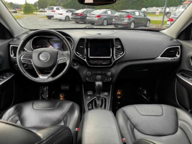 Черный Джип Чероки, объемом двигателя 3.2 л и пробегом 33 тыс. км за 11000 $, фото 9 на Automoto.ua